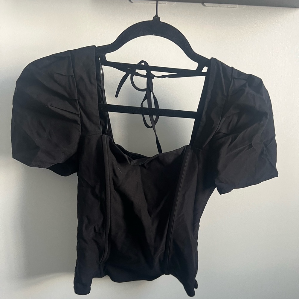 Abbeline puff shoulder top